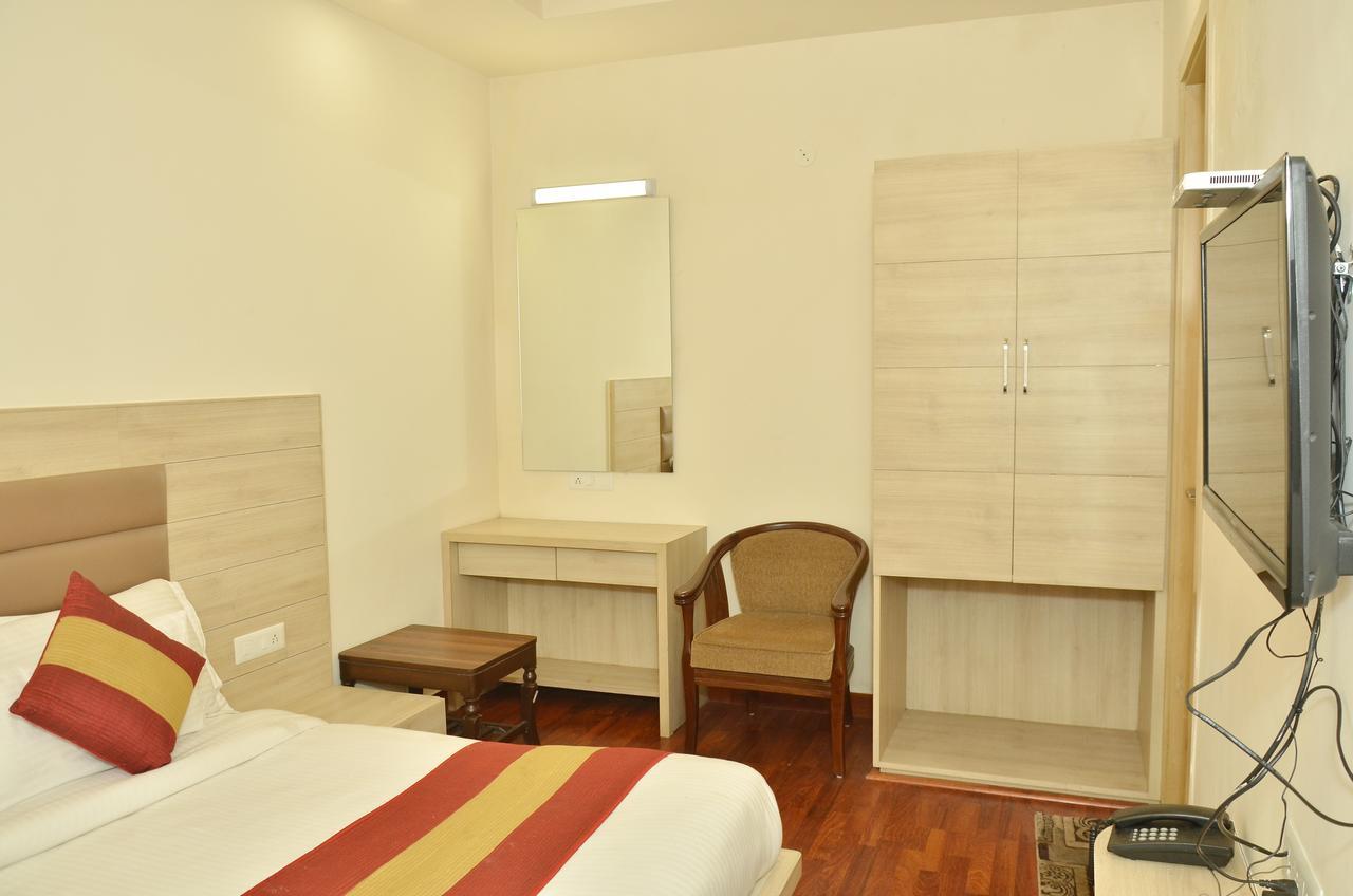 Hotel Temple Inn Amritsar Esterno foto