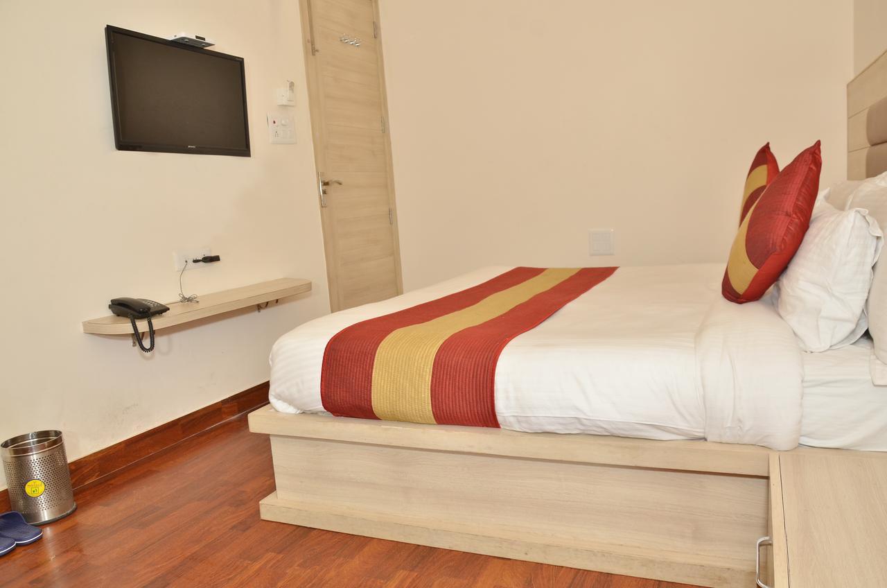 Hotel Temple Inn Amritsar Esterno foto