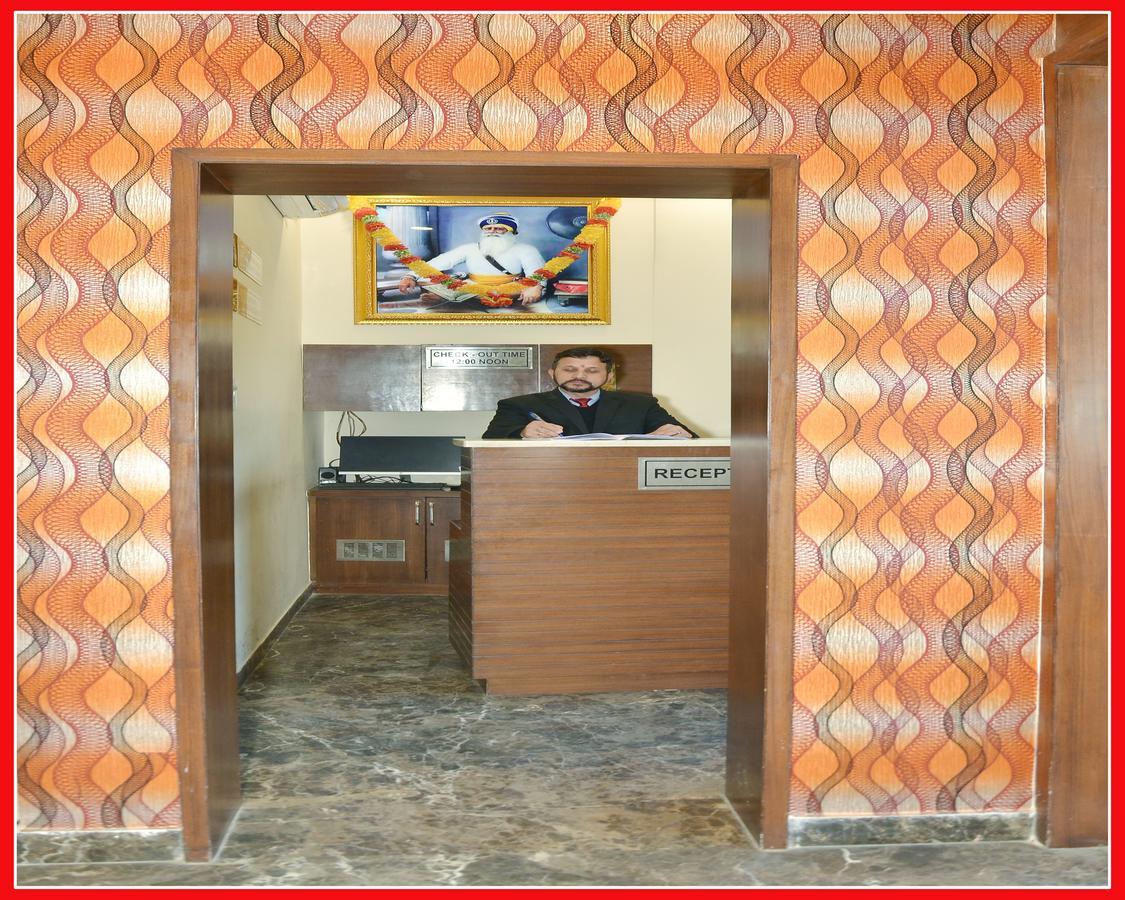Hotel Temple Inn Amritsar Esterno foto